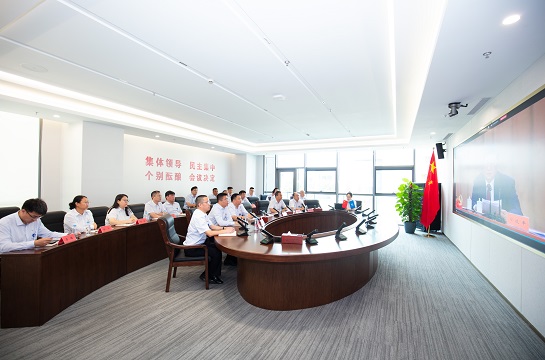 中航建设集团党委理论学习中心组学习习近平党建思想和重要讲话精神